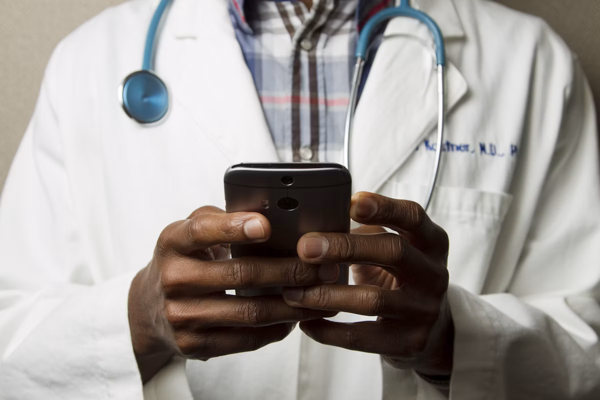 HIPAA-Compliant Multi-Cloud Migration & Patient Data Engine